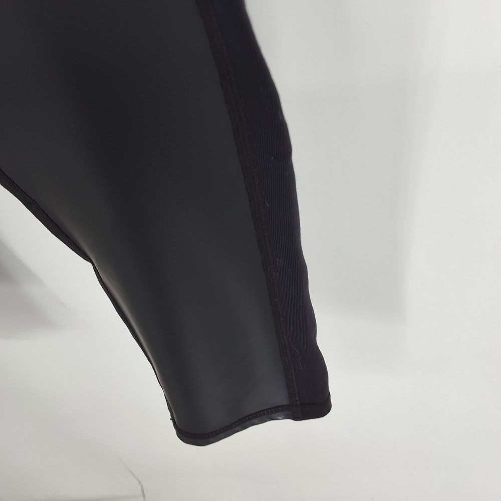 Athleta Classic Black Leggings - Picture 4 of 7